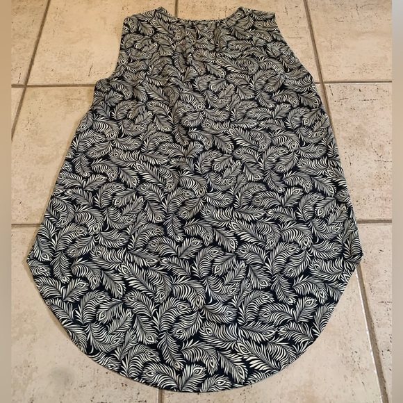 H&M Black & White Feather Print Blouse - Size 10 - Picture 3 of 5